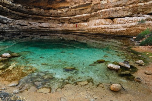 Sultanate of Oman - "Sinkhole" of Dibab (look at the drowned karst area along the coast)(VO-07-0442)